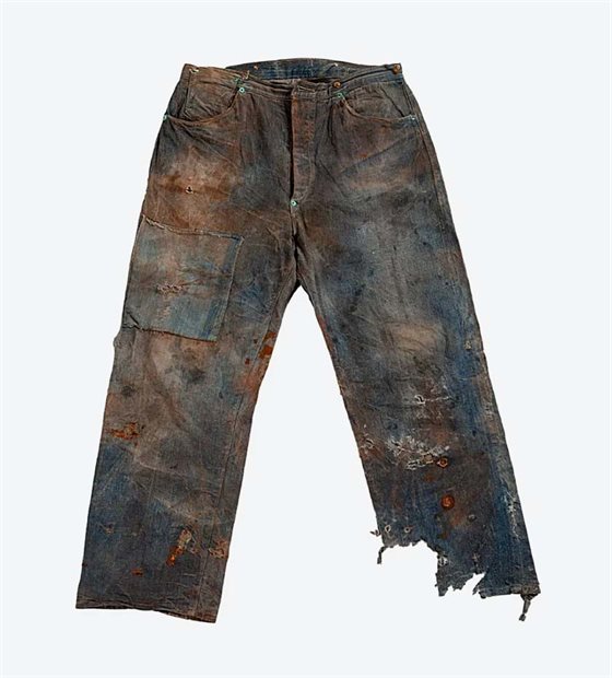 Jeans sålda för 100 000 dollar